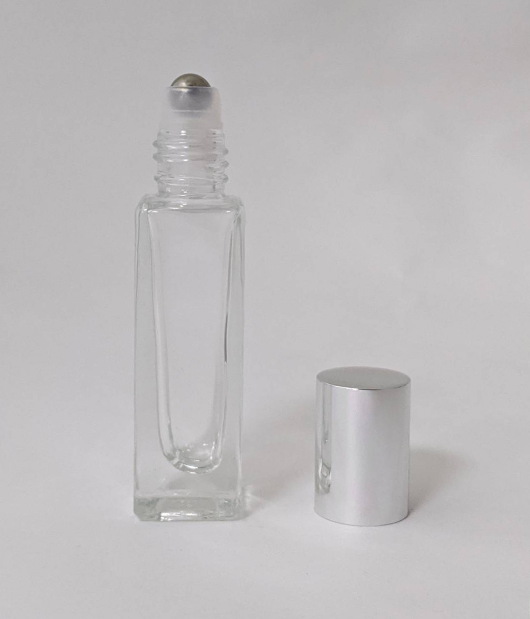 7ml 攜帶式銀色蓋滾珠方形柱體玻璃瓶